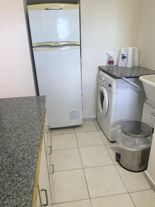 Apartamento Cómodo Y Luminoso Depto. Céntrico. Equipado Rosario