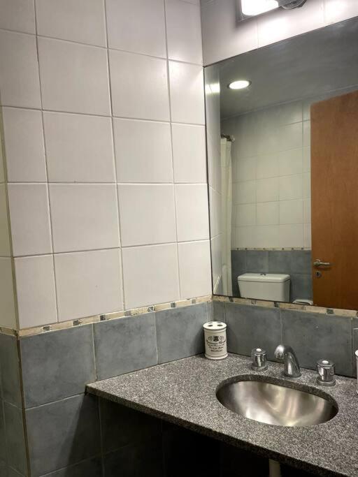 Apartamento Cómodo Y Luminoso Depto. Céntrico. Equipado *